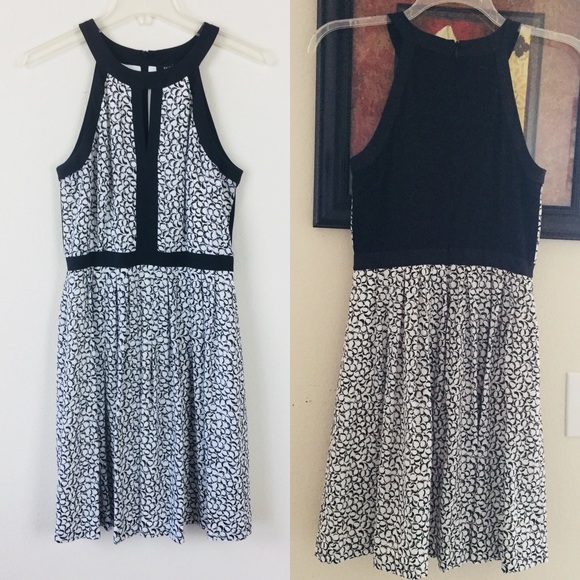 White House Black Market Dresses & Skirts - White House | Black Mock Neck Black White  size 4
